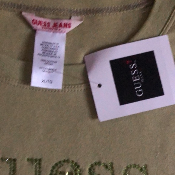 Guess t shirt with rhinestone writing - Picture 3 of 3
